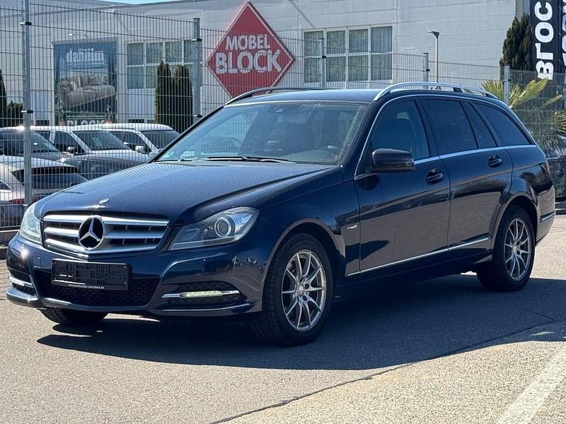Gebraucht Mercedes C220 170 PS (125 kW) 2012 Blau Kombi