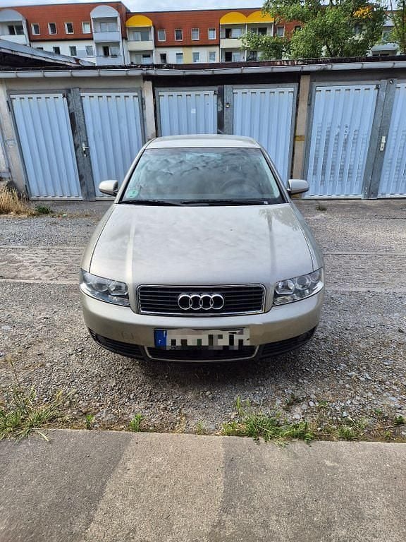 Beige Gebraucht 2002 Audi A4 Limousine | 2.999 € (Etwas zu teuer) - Bild 1/4