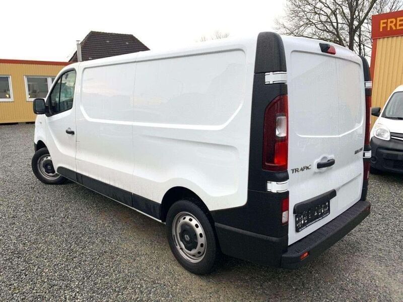 Gebraucht Renault Trafic 121 PS (88 kW) 2019 Weiß Van / Kleinbus