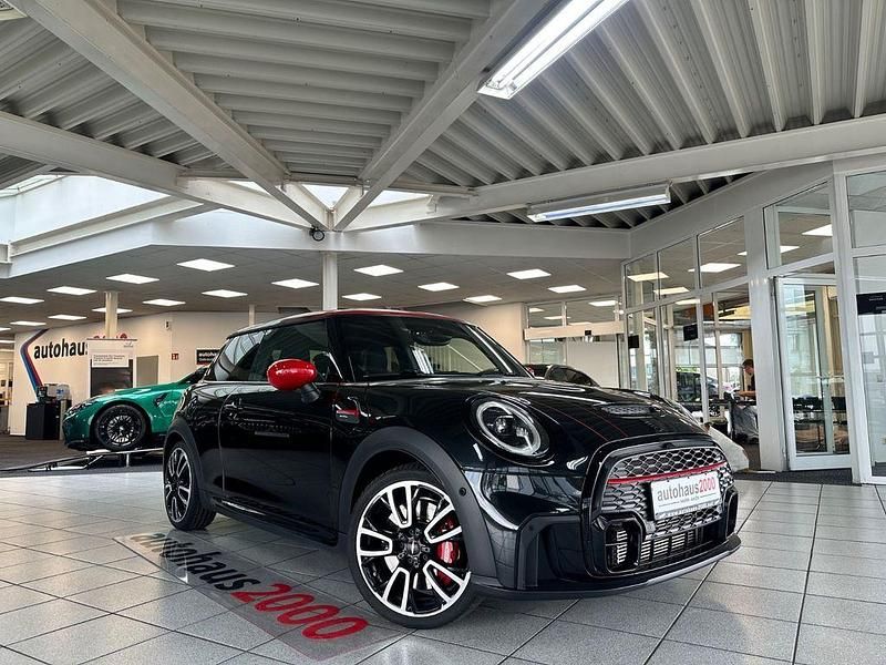 Schwarz Gebraucht 2023 Mini John Cooper Works Kleinwagen | 32.950 € (Fairer Preis) - Bild 1/4