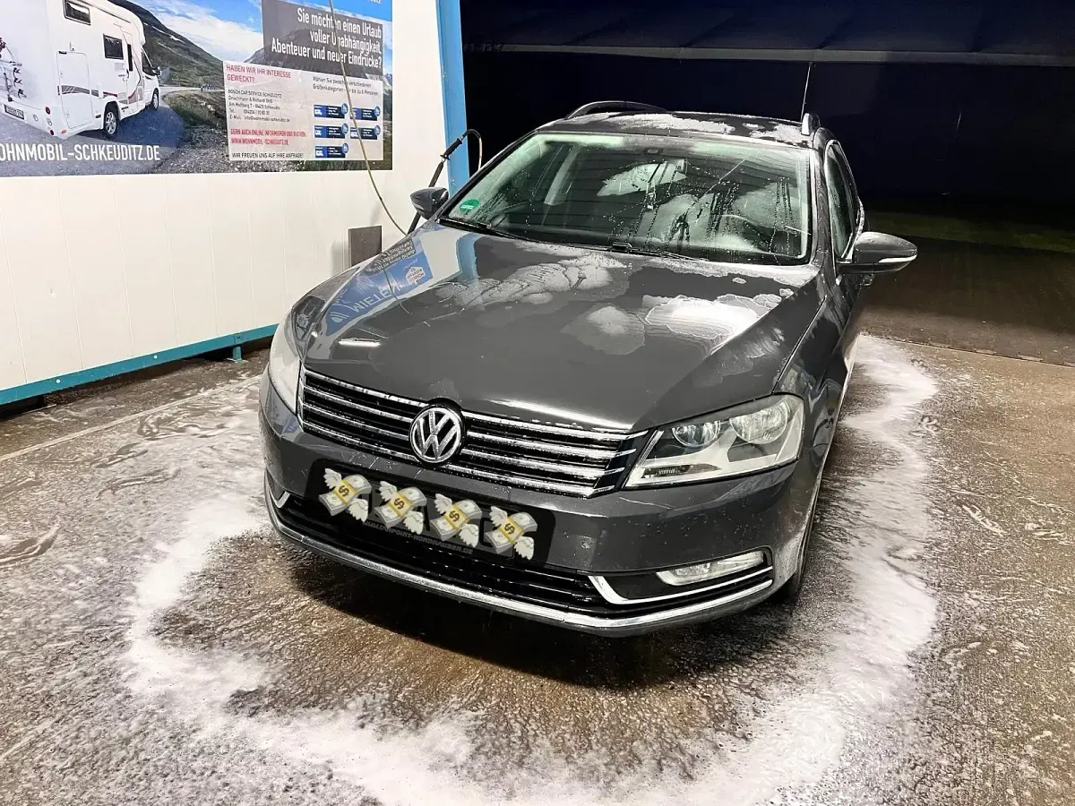 Gebraucht VW Passat 140 PS (102 kW) 2013 Limousine
