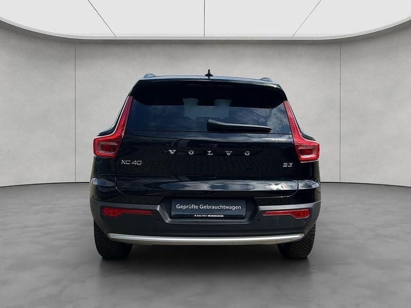 Gebraucht Volvo XC40 Core 163 PS (119 kW) 2024 Schwarz SUV