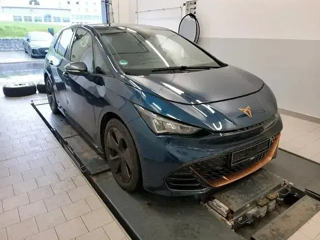 Gebraucht Cupra Born 150 kW (204 PS) 2022 Blau Kleinwagen