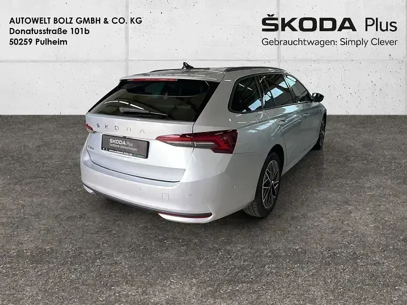 Gebraucht Skoda Octavia Tour 150 PS (110 kW) 2025 Brillantsilber metallic Kombi