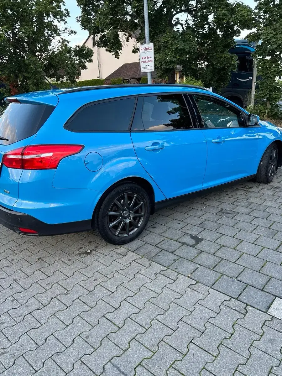 Gebraucht Ford Focus 125 PS (91 kW) 2016 Blau Kombi