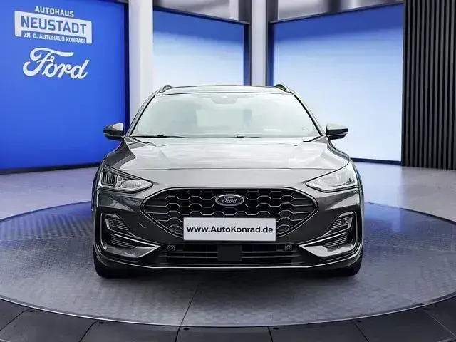 Gebraucht Ford Focus ST-Line 116 PS (85 kW) 2024 Magnetic metallic Kombi