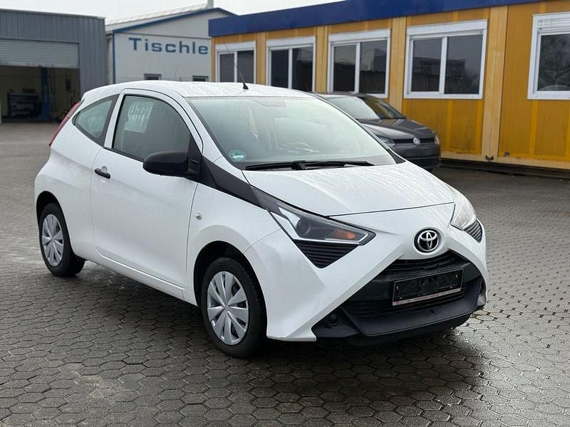 Gebraucht Toyota Aygo 72 PS (52 kW) 2020 Weiß Kleinwagen