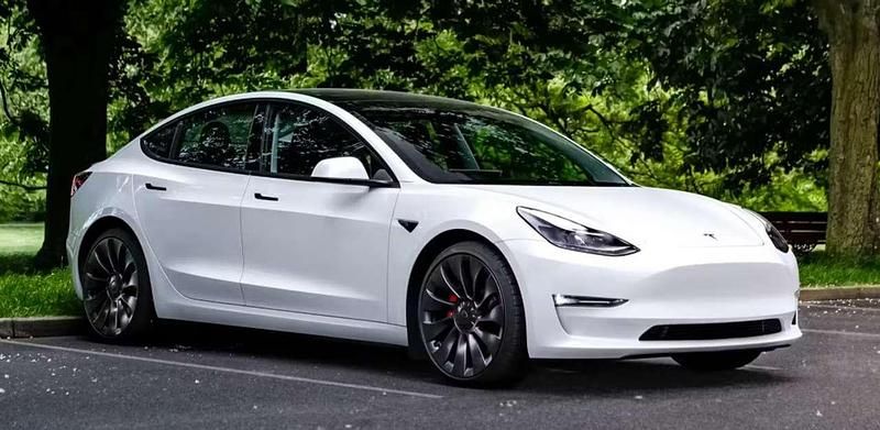 Second-hand Tesla Model 3 350 kW (476 CP) 2019 Alb Berlinǎ