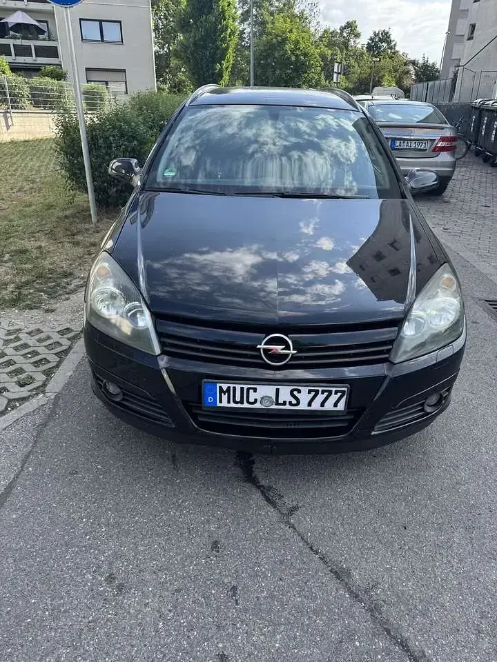 Gebraucht Opel Astra GTC Cosmo 125 PS (91 kW) 2006 Limousine
