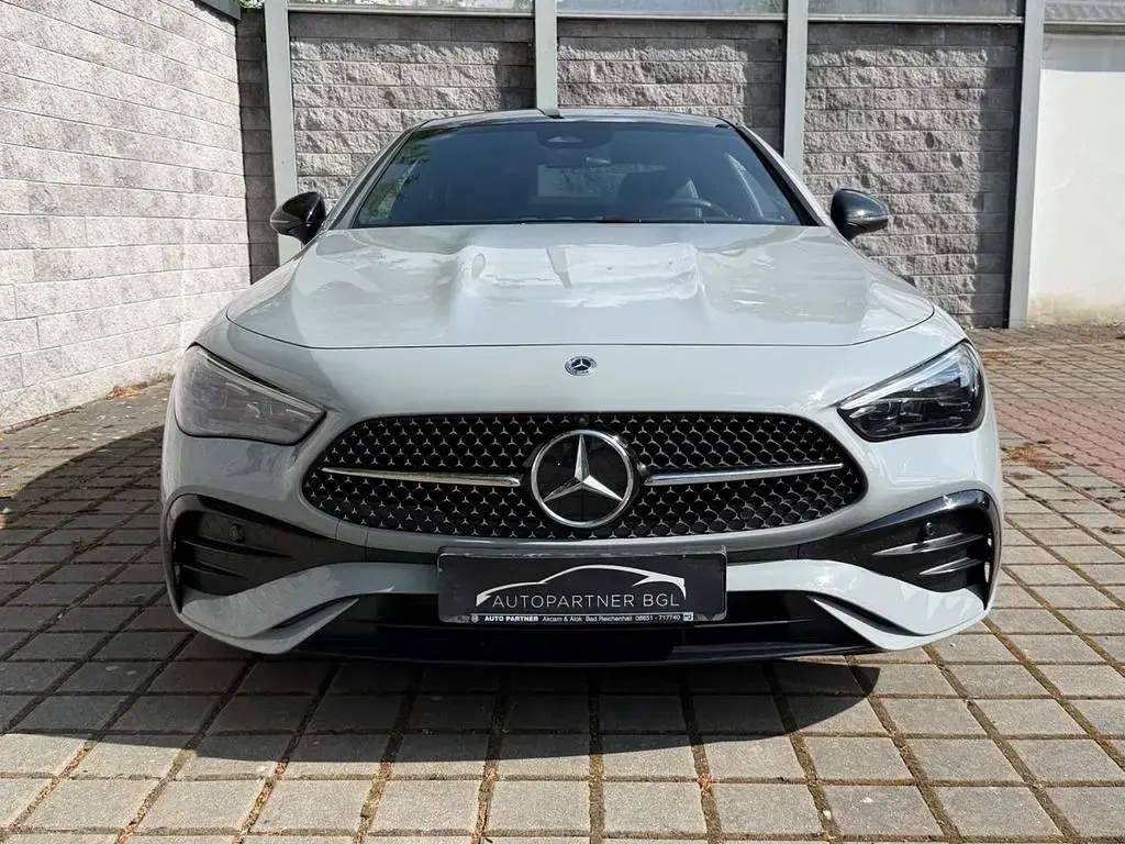 Gebraucht Mercedes CLE200 AMG Line Premium Plus 204 PS (150 kW) 2025 Grau Coupé