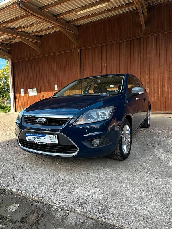 Blau Gebraucht 2009 Ford Focus Kleinwagen | 3.499 € (Fairer Preis) - Bild 1/4