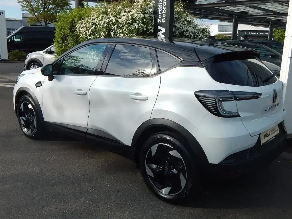 Używany Renault Captur Techno 143 KM (105 kW) 2025 Biały SUV