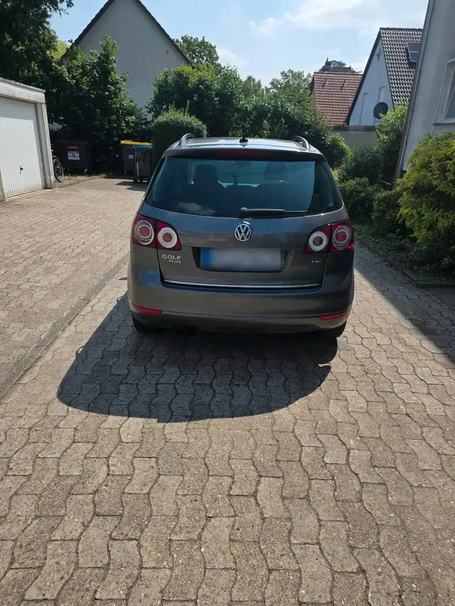 Gebraucht VW Golf Plus Cross 122 PS (89 kW) 2010 Grau Limousine
