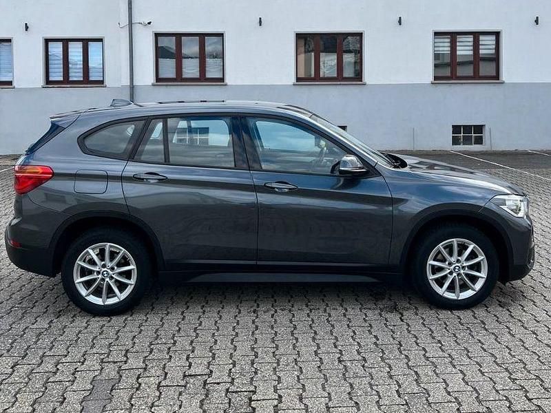 Gebraucht BMW X1 Advantage 140 PS (102 kW) 2017 Grau SUV