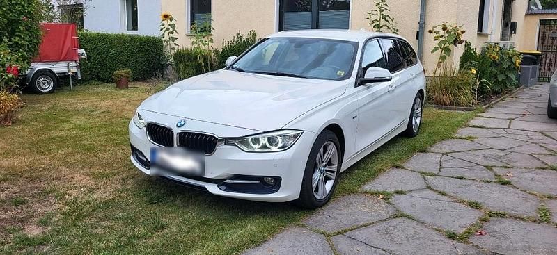 Gebraucht BMW 320 Shadowline 184 PS (135 kW) 2015 Weiß Kombi