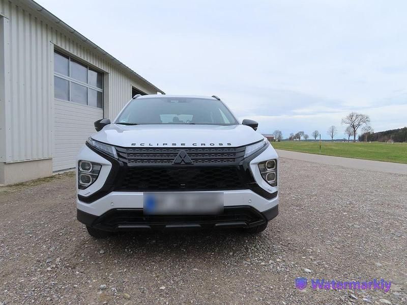 Usado Mitsubishi Eclipse Cross Select 188 HP (138 kW) 2023 Branco SUV