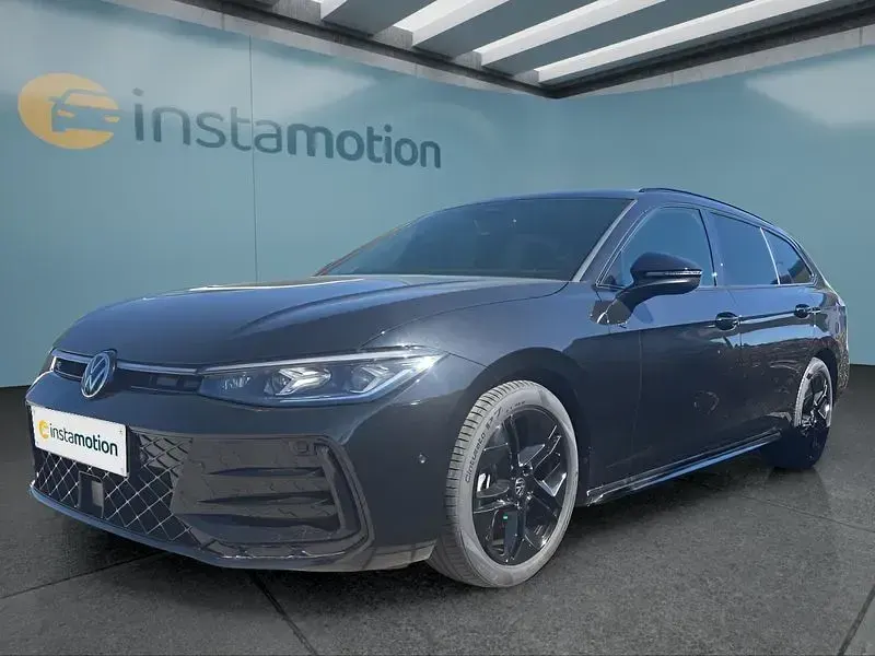 Gebraucht VW Passat 150 PS (110 kW) 2025 Schwarz Kombi