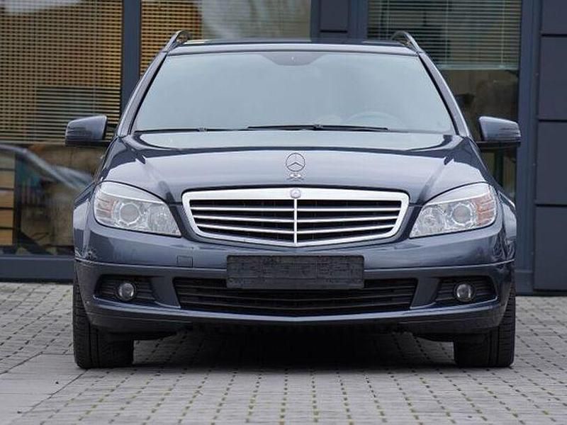 Gebraucht Mercedes C220 170 PS (125 kW) 2010 Tenoritgrau Kombi