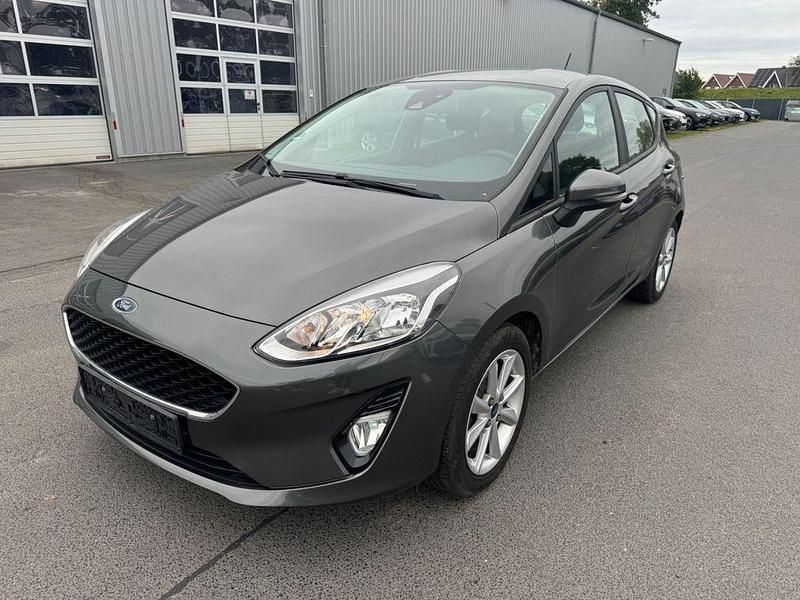 Grau Gebraucht 2018 Ford Fiesta Cool & Connect Limousine | 7.500 € - Bild 1/4