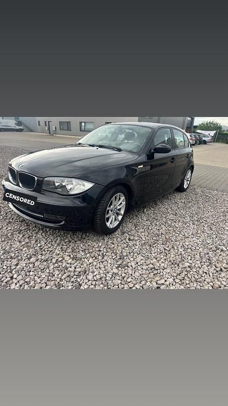Schwarz Gebraucht 2009 BMW 116 Kleinwagen | 5.450 € - Bild 1/4