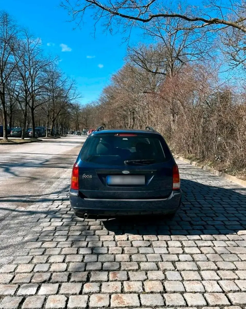 Gebraucht Ford Focus 100 PS (73 kW) 2004 Blau Kombi