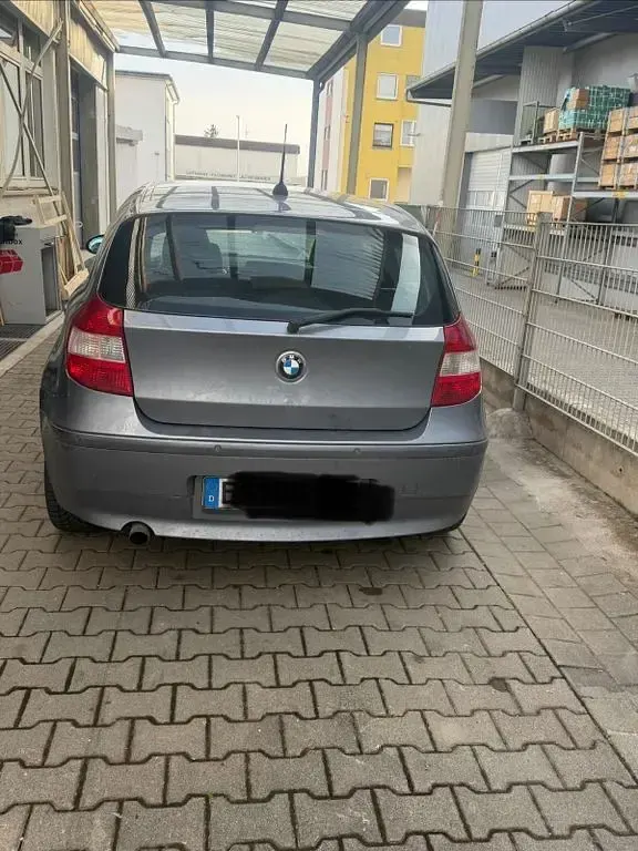 Brugt BMW 120 150 HK (110 kW) 2005 Grå Hatchback