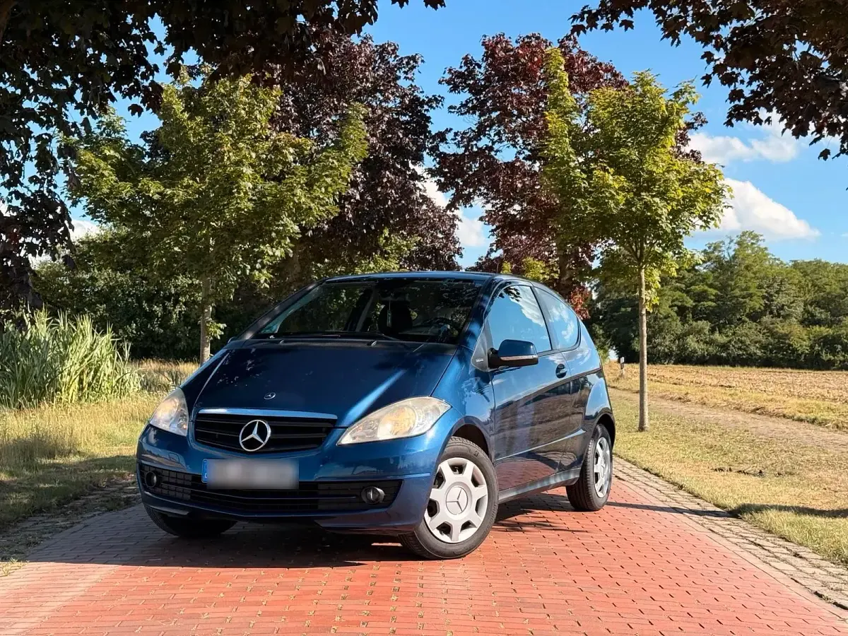 Gebraucht Mercedes A150 95 PS (69 kW) 2009 Blau Kleinwagen