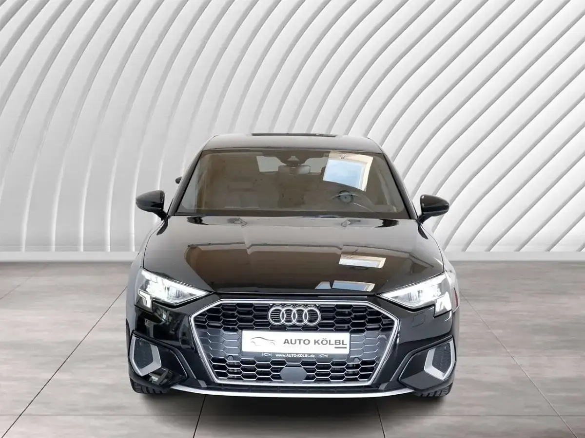Gebraucht Audi A3 Advanced 150 PS (110 kW) 2023 Mythosschwarz metallic Limousine