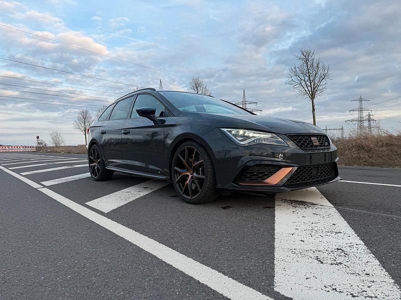 Gebraucht Seat Leon ST CUPRA 300 PS (220 kW) 2019 Grau Kombi