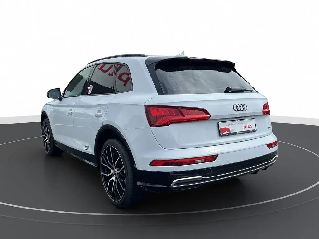 Gebraucht Audi Q5 Sport 190 PS (139 kW) 2019 Gletscherweiß metallic SUV