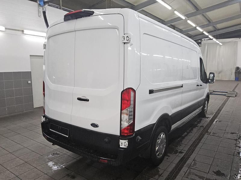 Gebraucht Ford Transit 170 PS (125 kW) 2022 Weiß Limousine