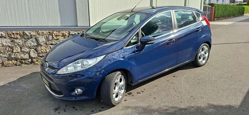 Blazer blue Gebraucht 2009 Ford Fiesta Titanium Kleinwagen | 3.101 € (Guter Preis) - Bild 1/4