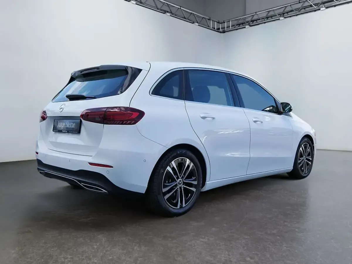 Gebraucht Mercedes B200 Progressive 150 PS (110 kW) 2025 Weiß Kleinwagen