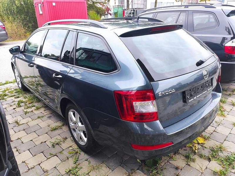 Gebraucht Skoda Octavia Joy 150 PS (110 kW) 2016 Grau Kombi