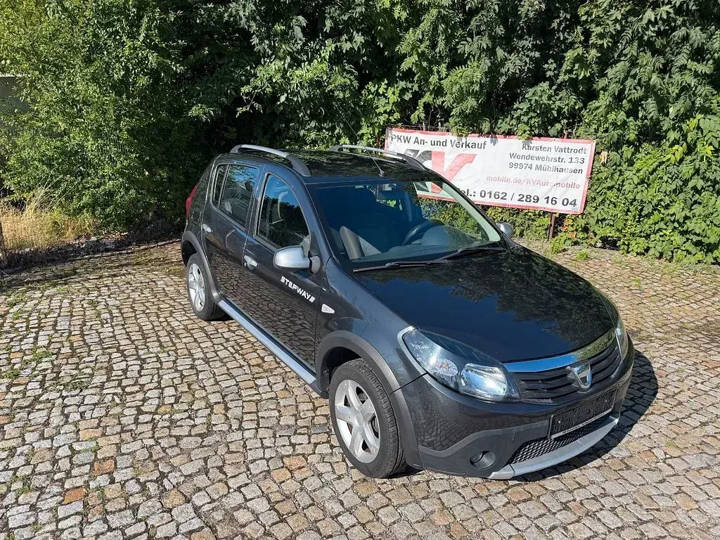 Gebraucht Dacia Sandero Stepway 84 PS (61 kW) 2011 Grau SUV