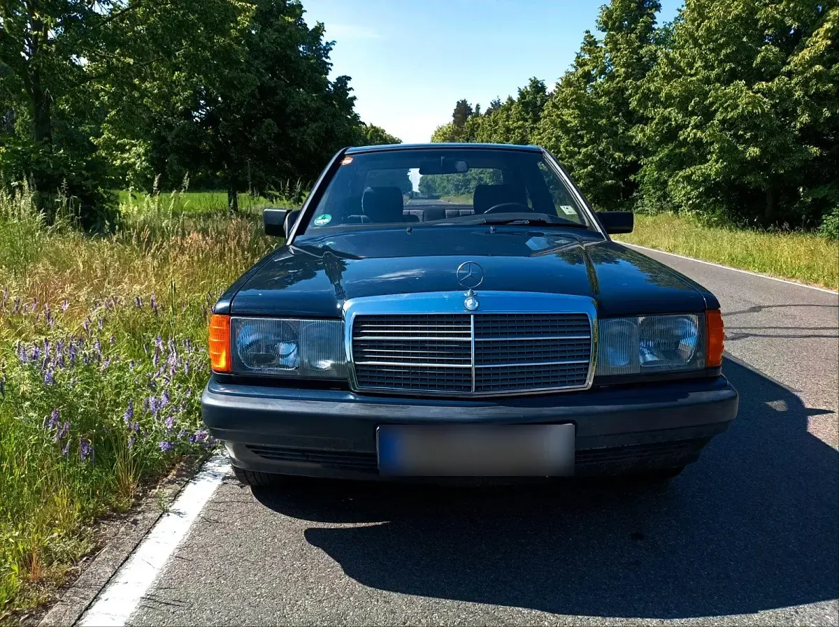 Gebraucht Mercedes 190 109 PS (80 kW) 1991 Blau Limousine