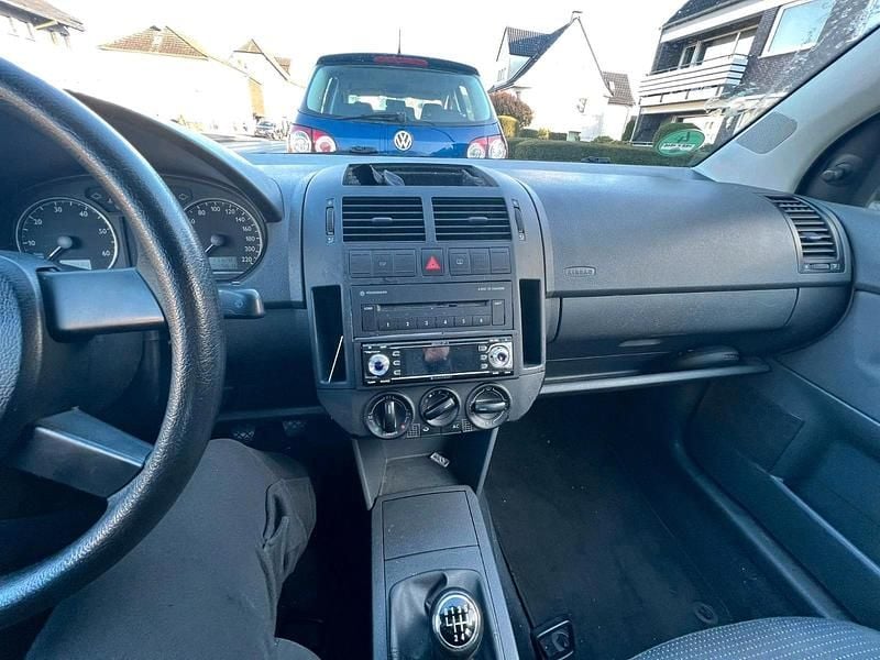 Gebraucht VW Polo Cricket 75 PS (55 kW) 2004 Blau Kleinwagen
