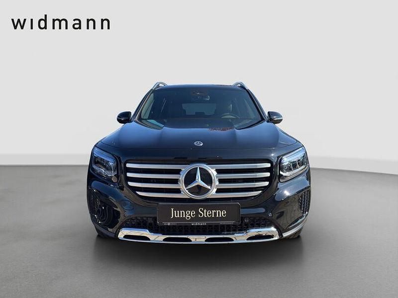 Gebraucht Mercedes GLB200 Advanced 163 PS (119 kW) 2024 Metalliclack kosmosschwarz SUV