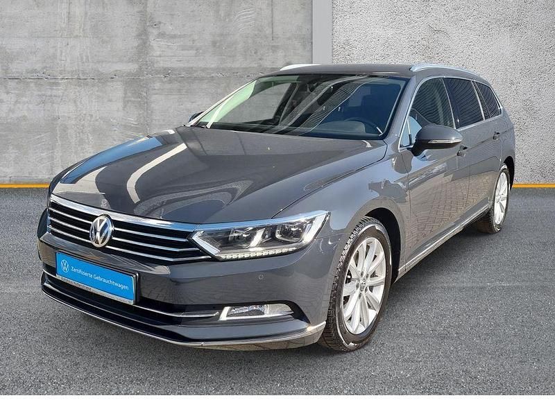 Uranograu Gebraucht 2017 VW Passat Highline Kombi | 18.420 € (Fairer Preis) - Bild 1/4