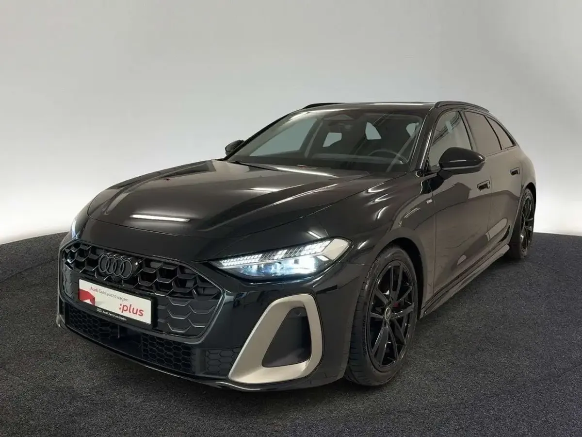 Gebraucht Audi A5 Ambiente 204 PS (150 kW) 2025 Mythosschwarz metallic Kombi