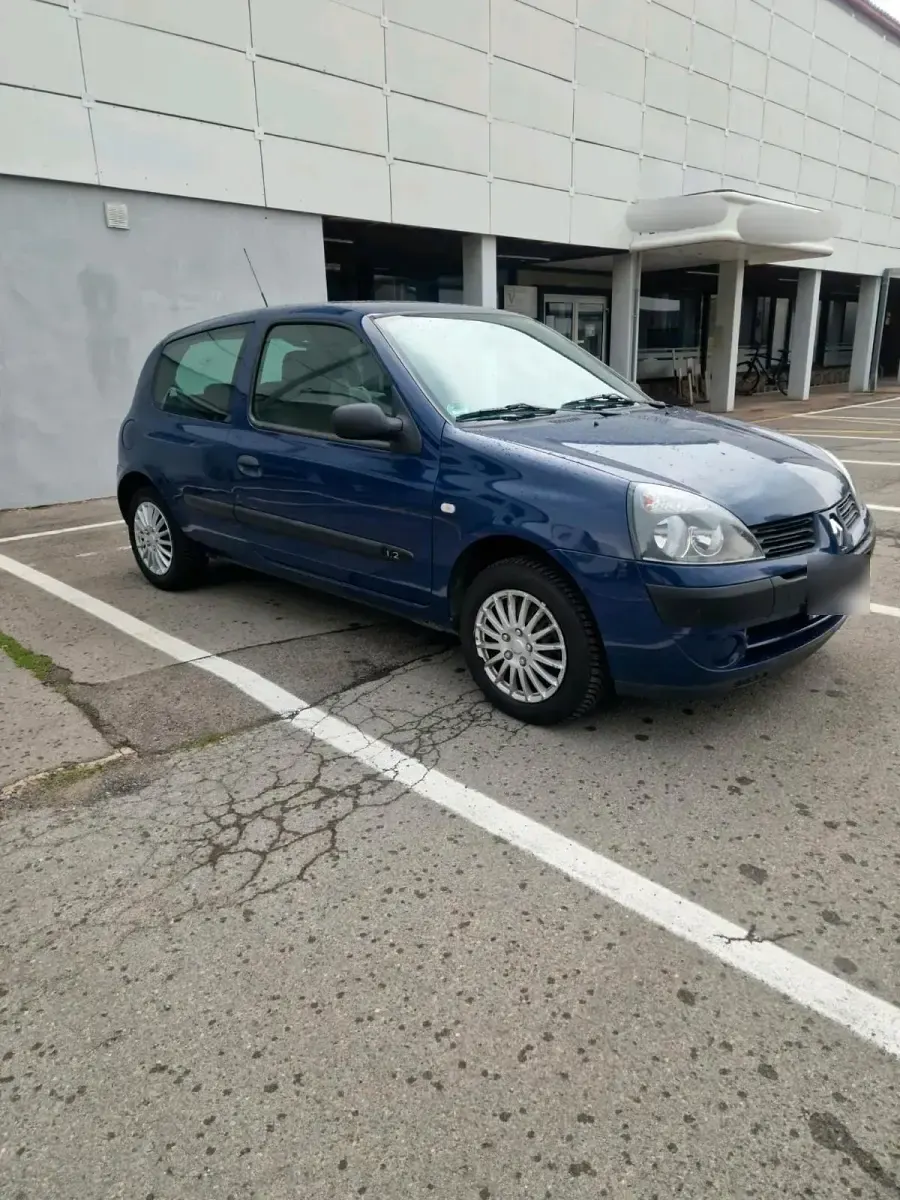 Gebraucht Renault Clio Authentique 58 PS (42 kW) 2004 Blau Kleinwagen
