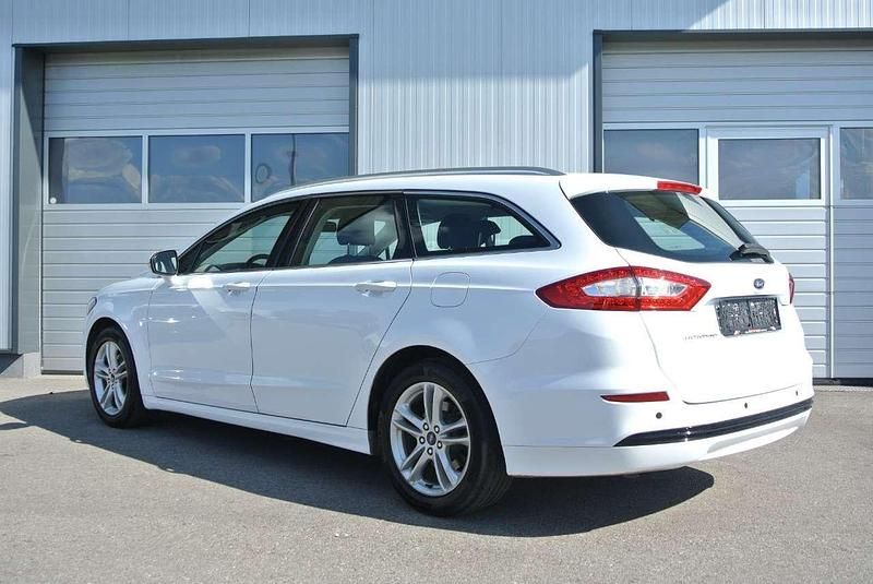 Gebraucht Ford Mondeo Titanium 120 PS (88 kW) 2015 Weiß Kombi