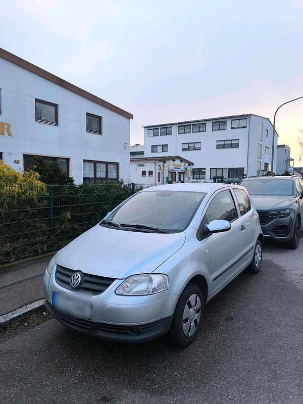 Gebraucht VW Fox 54 PS (39 kW) 2006 Grau Kleinwagen