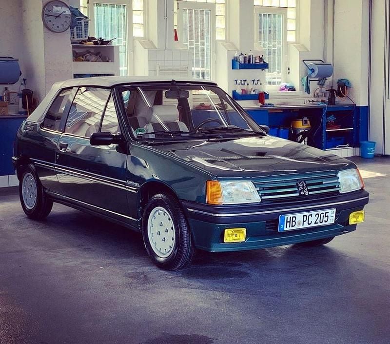 Grün Gebraucht 1993 Peugeot 205 Roland Garros Cabrio | 7.250 € - Bild 1/4