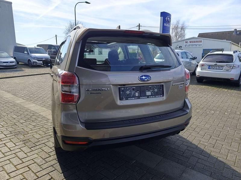 Gebraucht Subaru Forester Exclusive+ 147 PS (108 kW) 2016 Burnished bronze met SUV