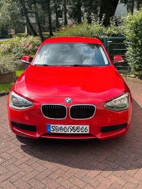 Rot Gebraucht 2012 BMW 116 Kleinwagen | 9.000 € (Guter Preis) - Bild 1/4