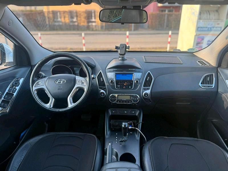 Gebraucht Hyundai ix35 163 PS (119 kW) 2011 Weiß SUV