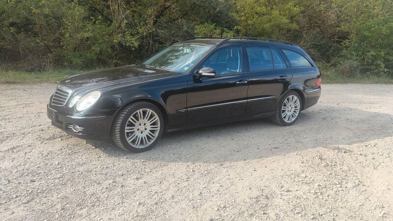 Schwarz Gebraucht 2007 Mercedes E280 Avantgarde Kombi | 9.799 € - Bild 1/4