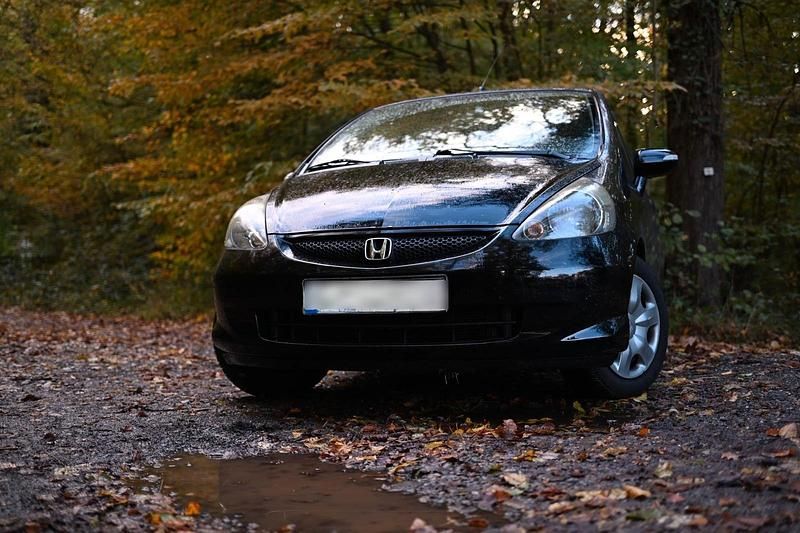 Schwarz Gebraucht 2007 Honda Jazz LS Kleinwagen | 1.500 € (Fairer Preis) - Bild 1/4