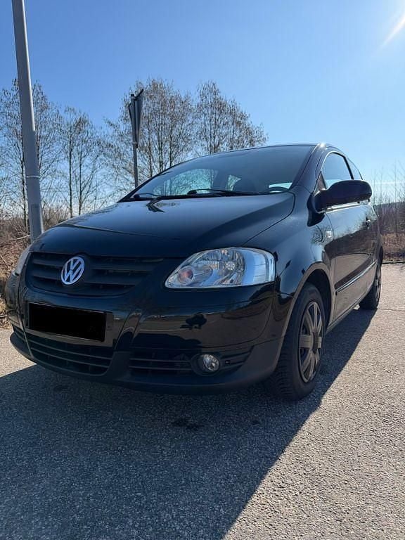 Second-hand VW Fox Style 60 CP (44 kW) 2011 Negru Hatchback